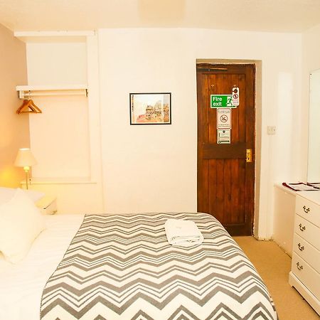 New Gurkha Inn Brecon Ngoại thất bức ảnh